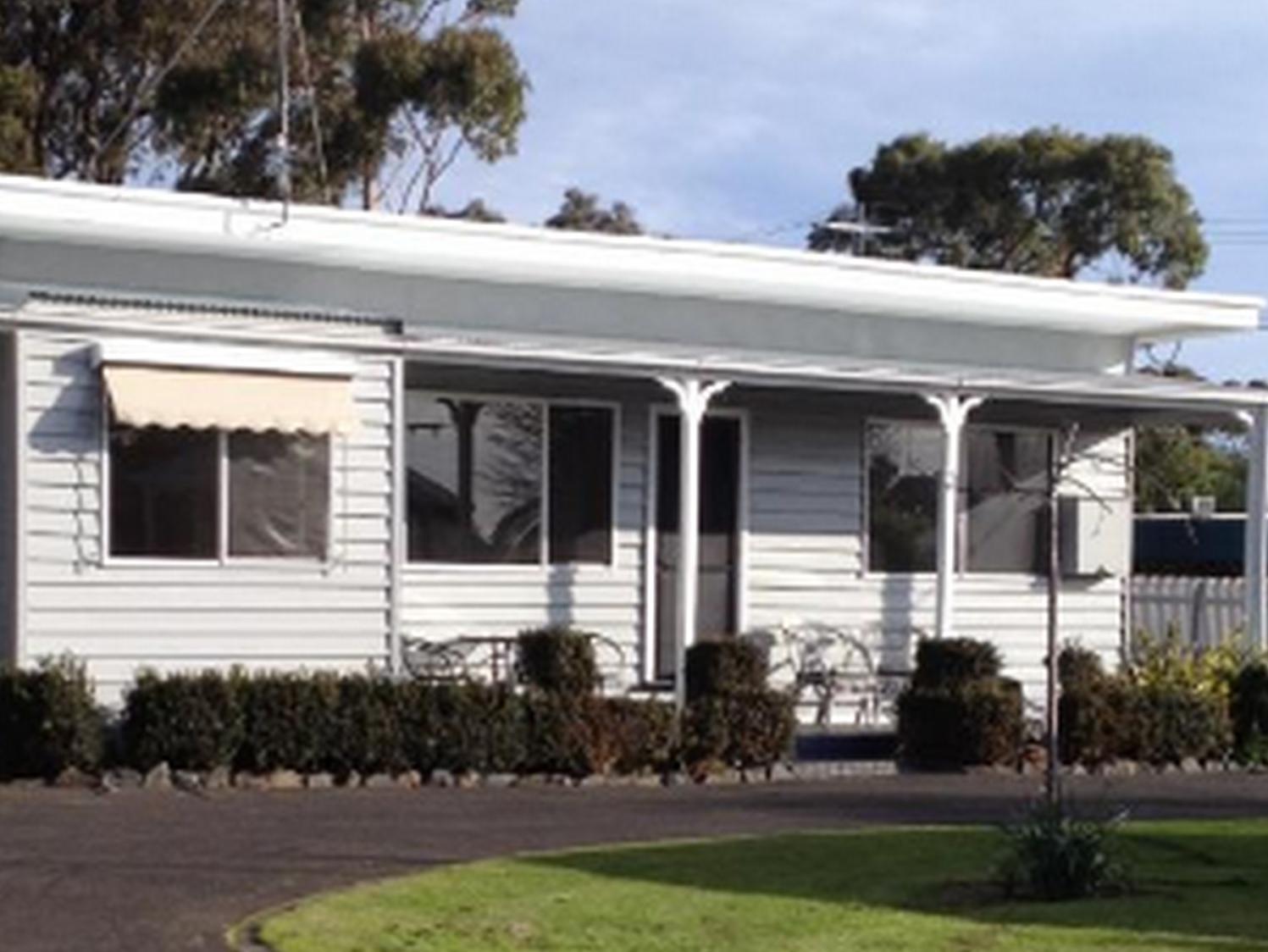 Phillip Island Cottages คาวเวส ภายนอก รูปภาพ